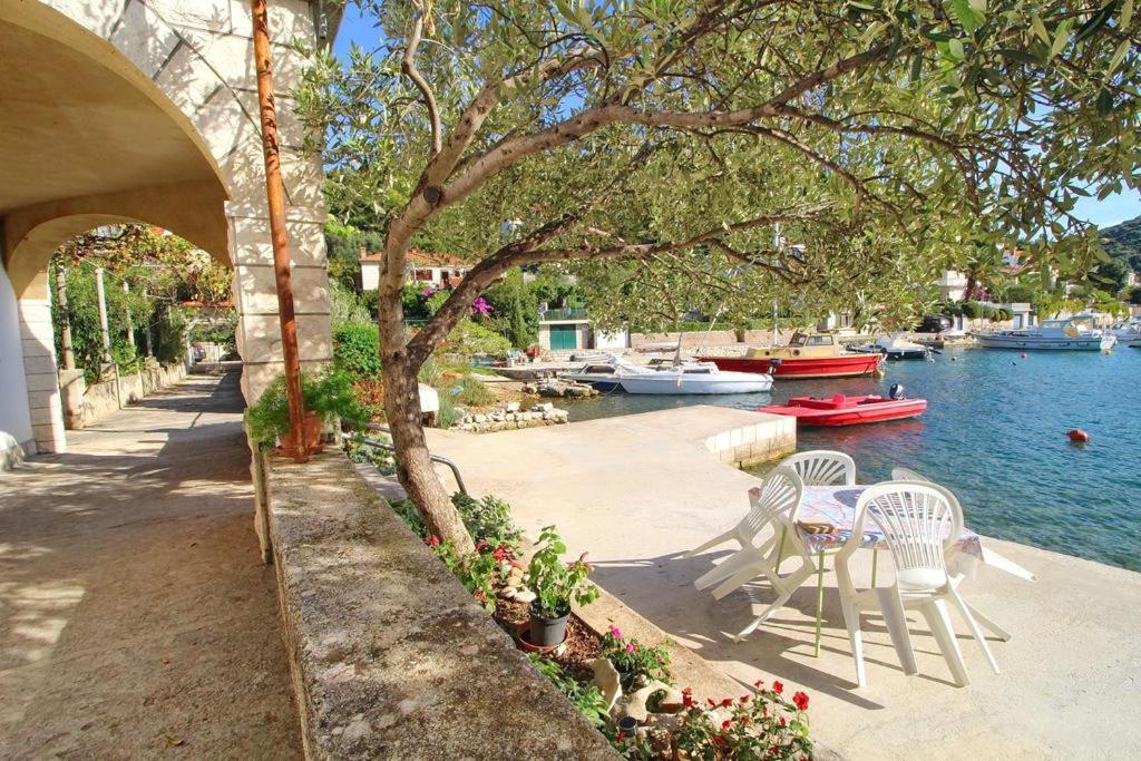 Apartmans And Rooms Dunjini Dvori Đảo Korčula Ngoại thất bức ảnh