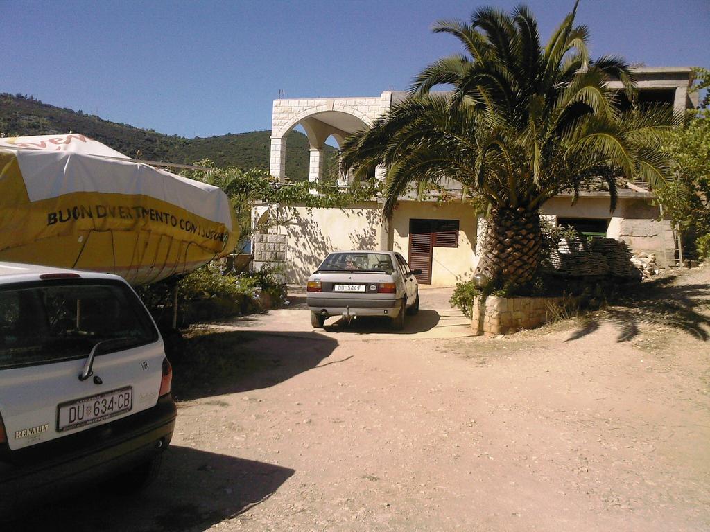 Apartmans And Rooms Dunjini Dvori Đảo Korčula Ngoại thất bức ảnh