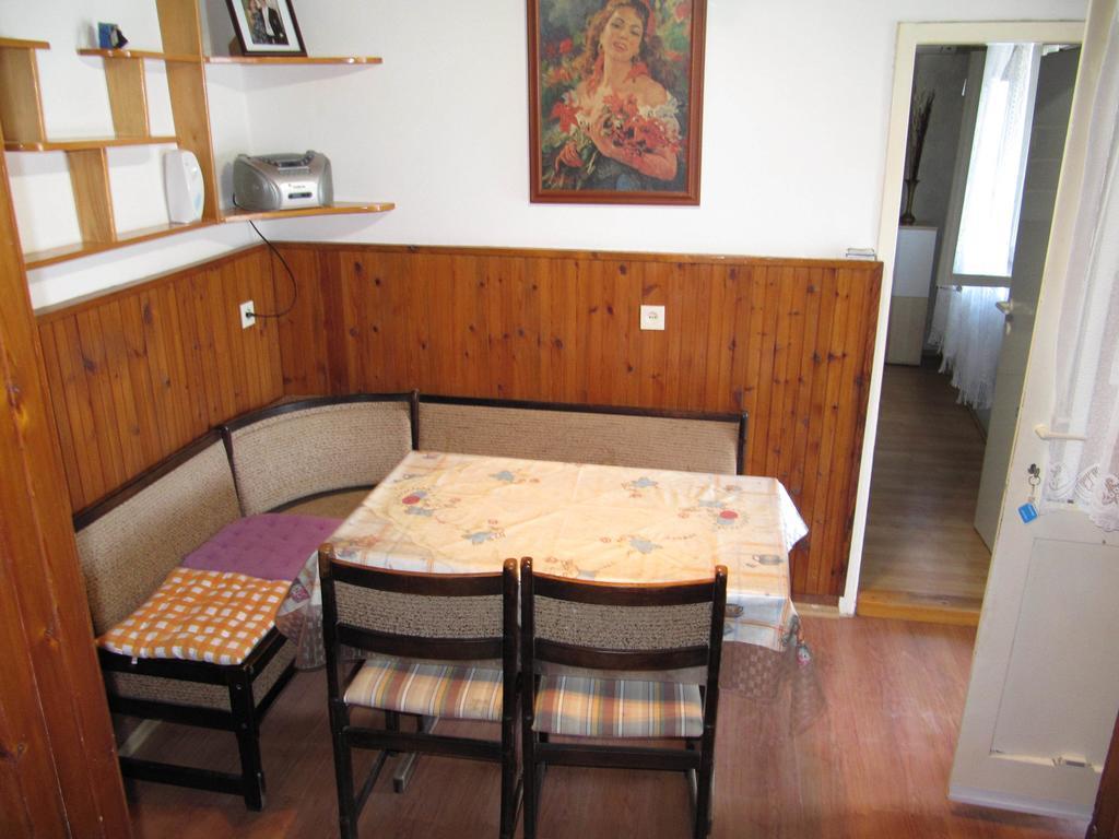Apartmans And Rooms Dunjini Dvori Đảo Korčula Phòng bức ảnh