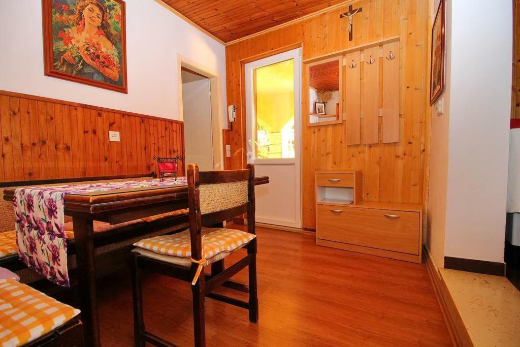 Apartmans And Rooms Dunjini Dvori Đảo Korčula Ngoại thất bức ảnh